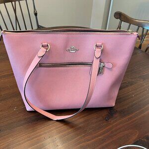 Coach Gallery Tote - Bubblegum Color